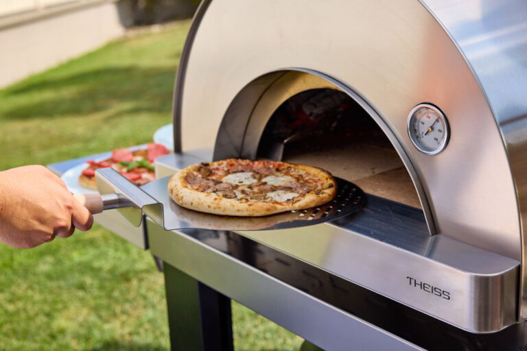 Theiss Brissago: Der Pizzaofen, der deinen Garten in eine italienische Piazza verwandelt